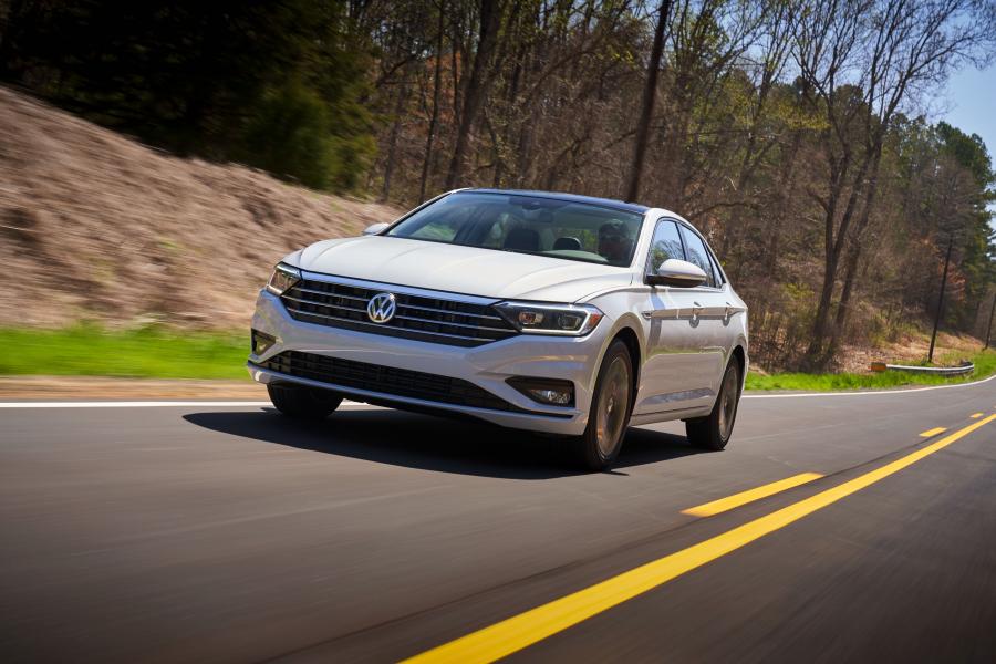  Volkswagen Jetta SEL Premium 2018 года  (NA) (фото 16 из 40)